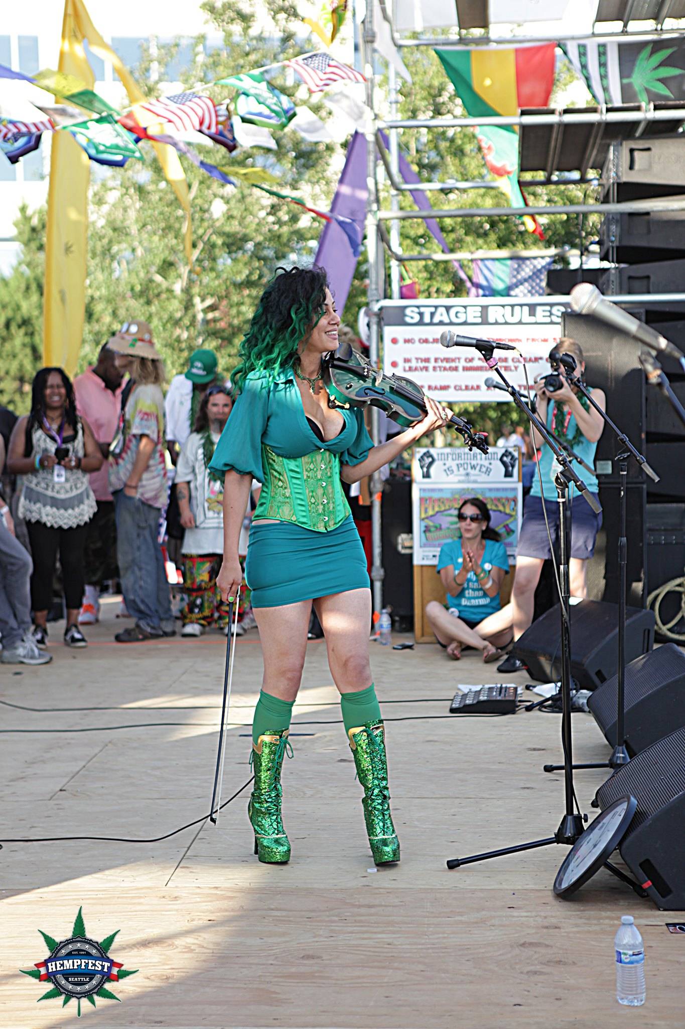 Seattle Hempfest photographed by 420MEDIA